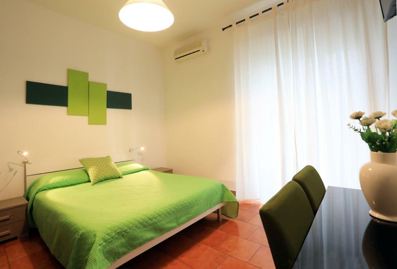Primo Piano Guesthouse - Bari Policlinico Zewnętrze zdjęcie
